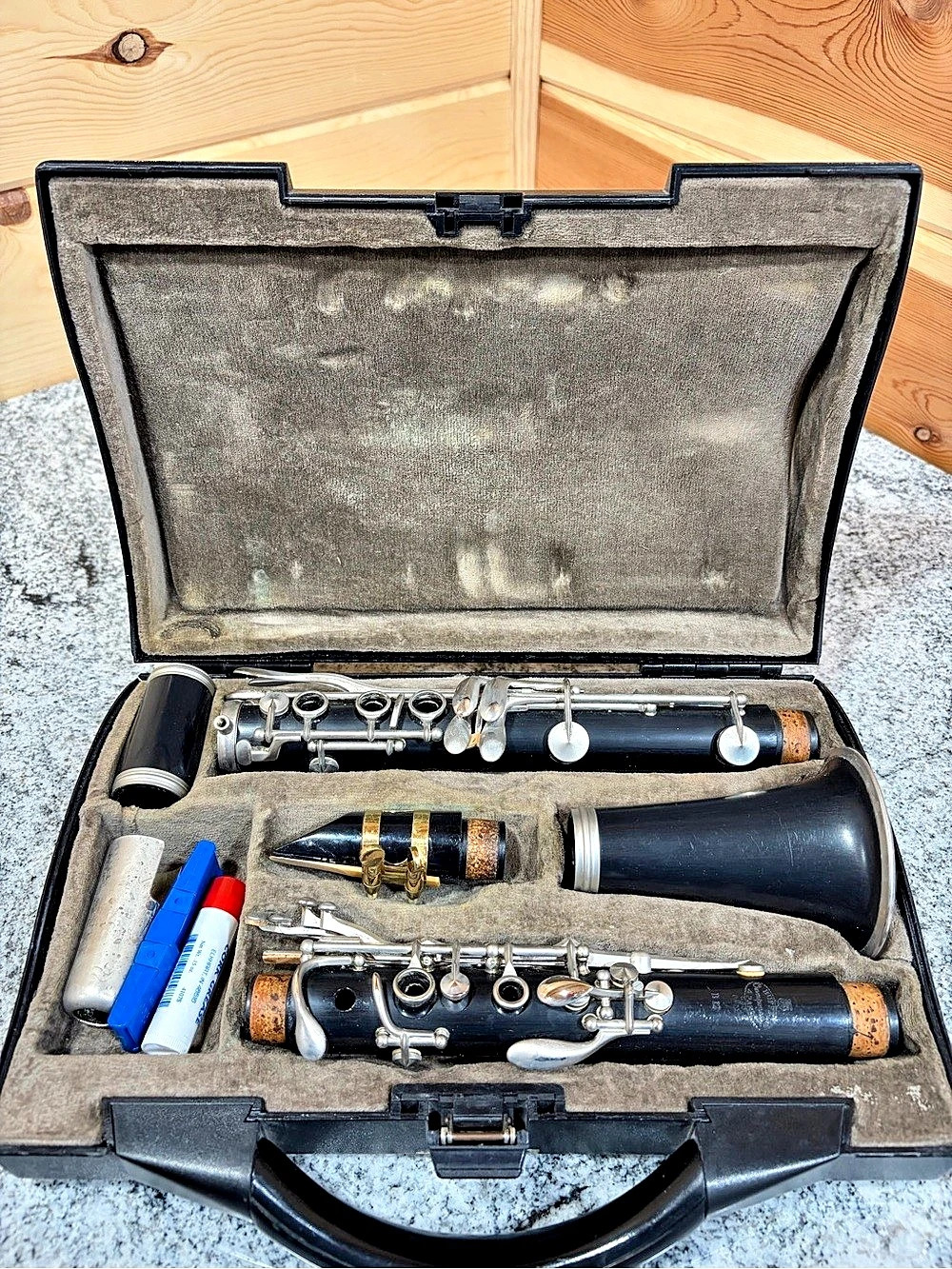 Buffet B12 Clarinet with Case in Black